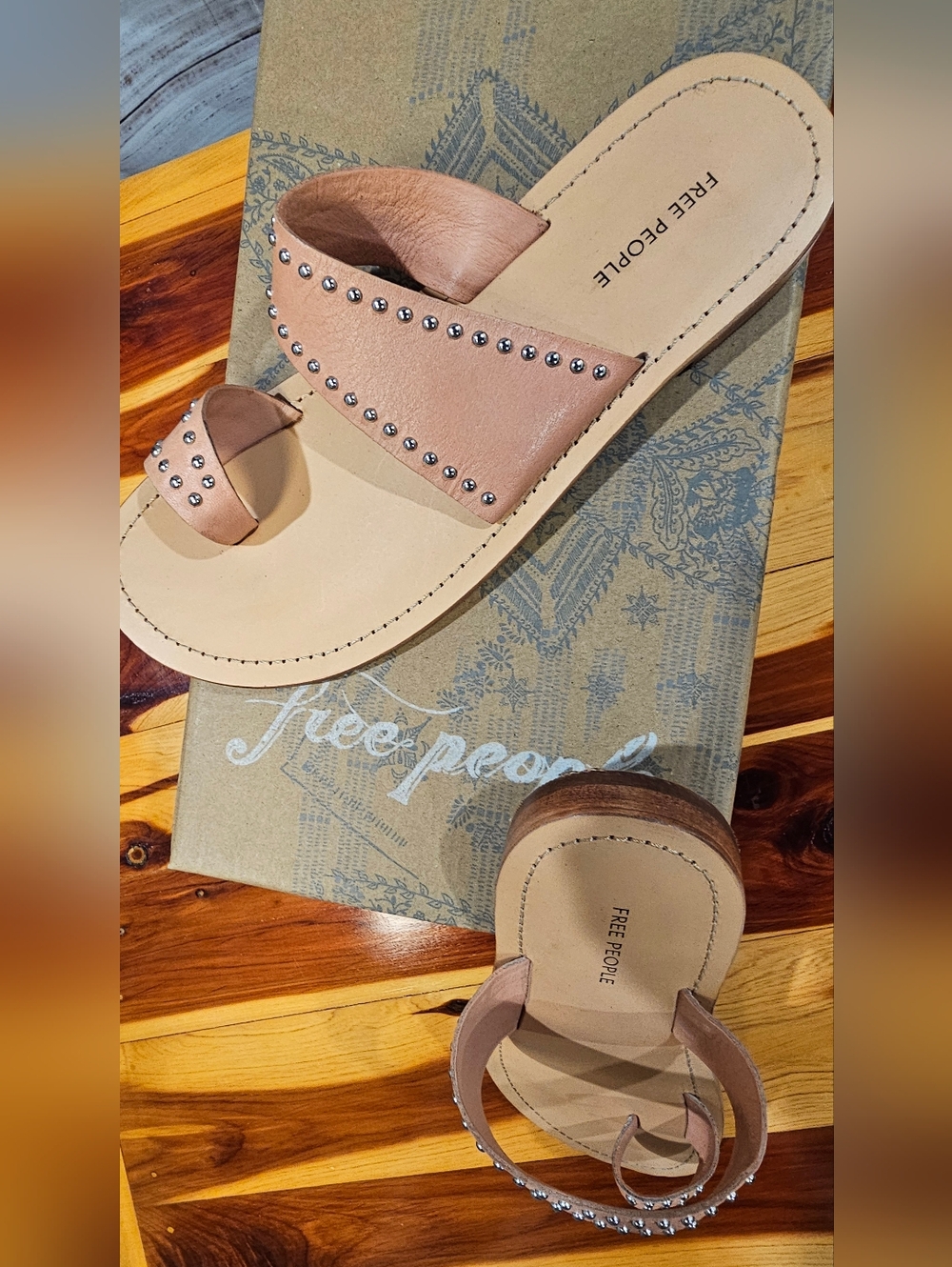 Free People NWT Studded Leather Toe Loop Sandals Size 8 Nude Boho Flat Slides
